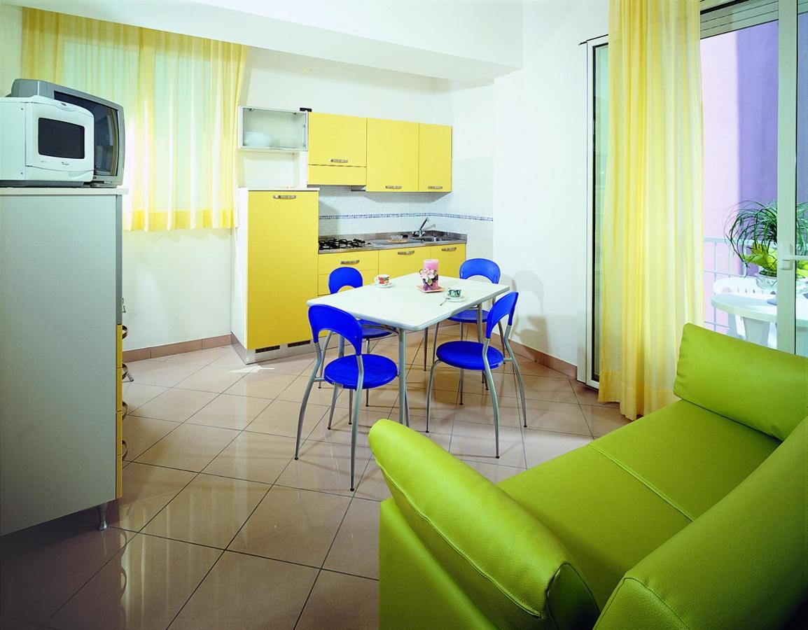 קאטוליקה Residence Queen Mary מראה חיצוני תמונה